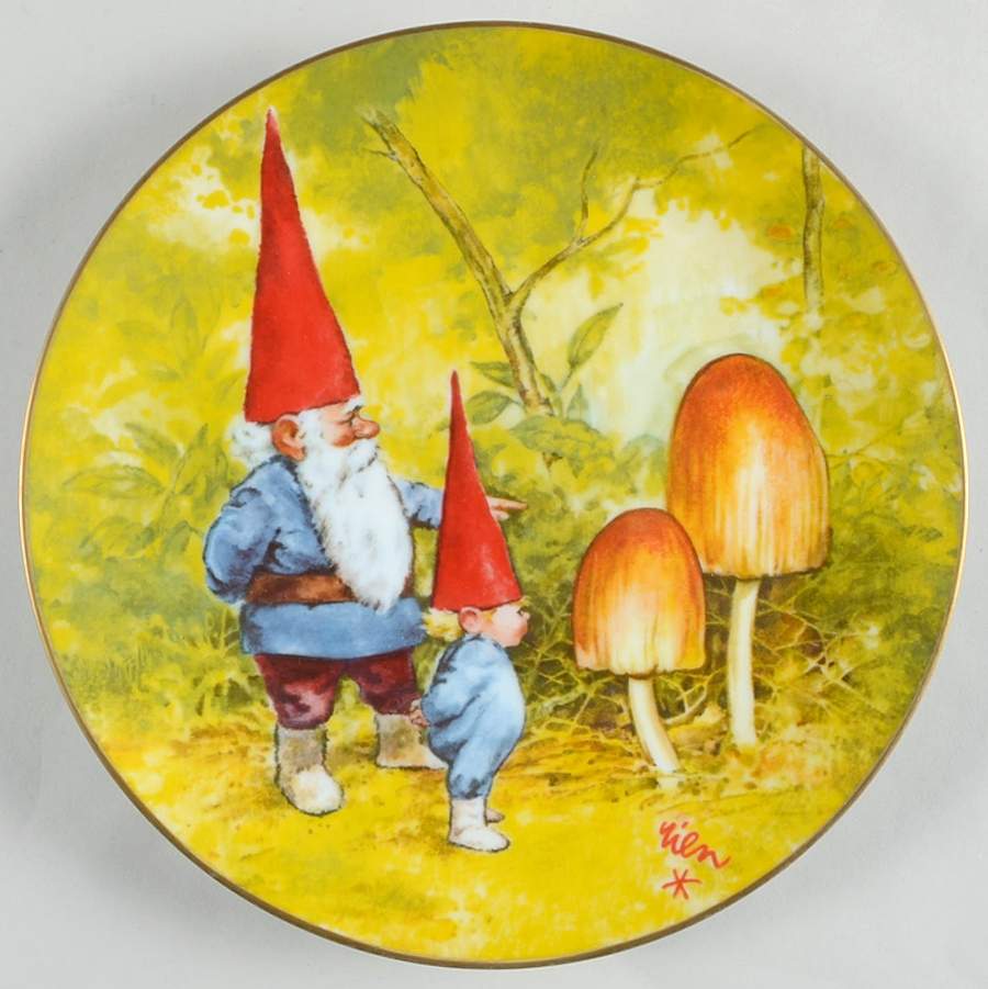 Gnome Four Seasons Gnome Knowledge - Boxed by Fairmont Collectible-1