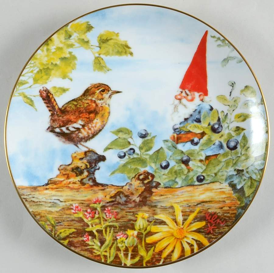 Gnome Four Seasons The Berry Pickers - No Box by Fairmont Collectible-1