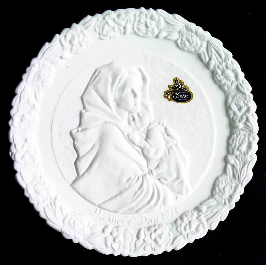 Mother'S Day-White Satin Madonnina - Boxed by Fenton-1