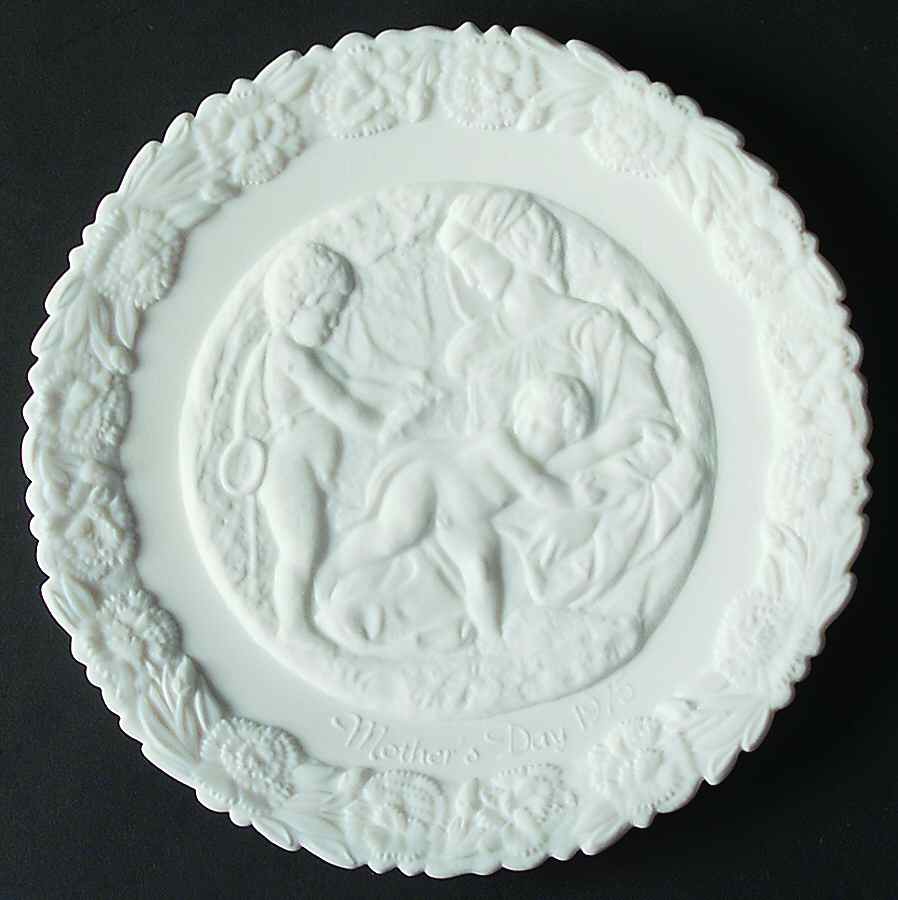 Mother'S Day-White Satin Taddei Madonna - No Box by Fenton-1