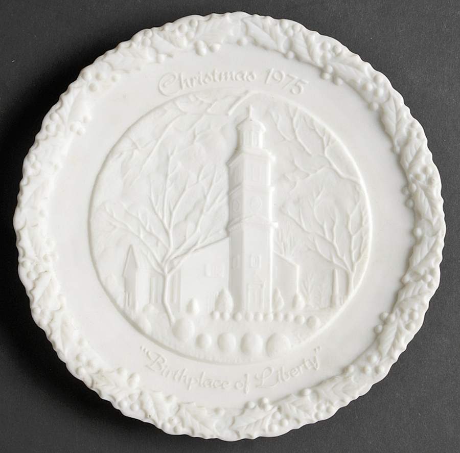 Fenton Christmas Plate-White Satin Glass Birthplace Of Liberty - No Box by Fenton-1