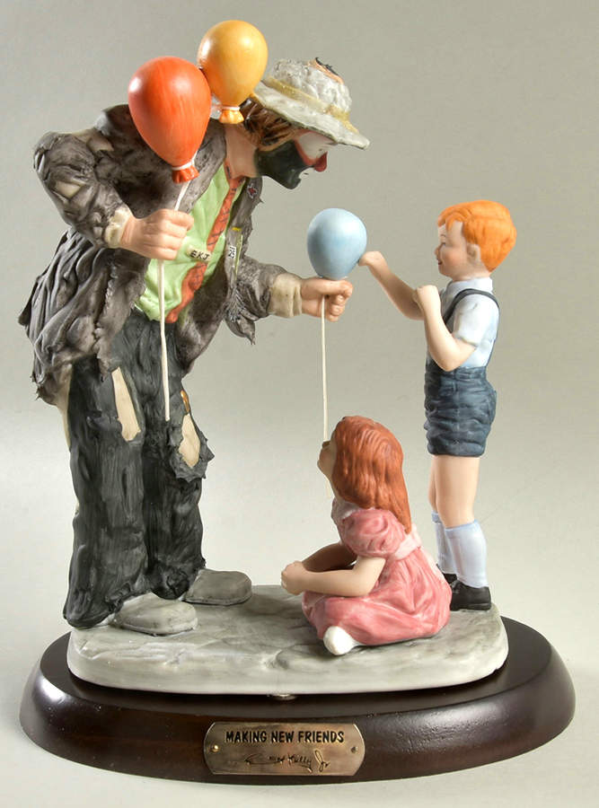 Emmett Kelly Jr-Figurine Making New Friends - Boxed by Flambro-1