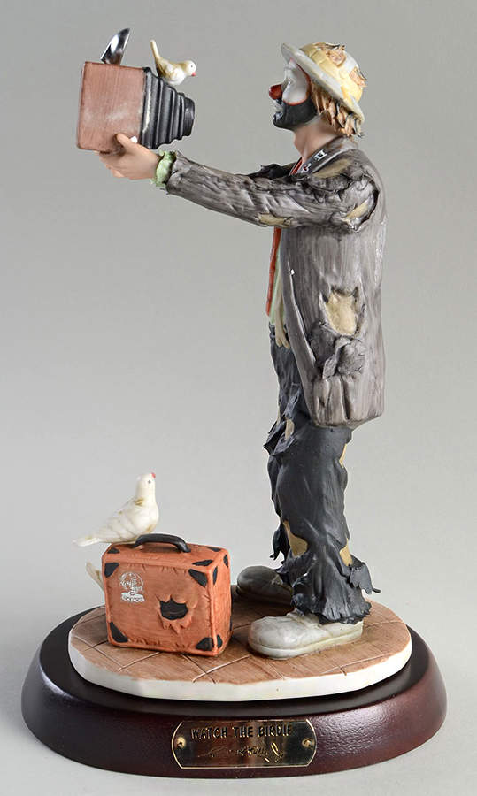 Emmett Kelly Jr-Figurine Watch The Birdie - Boxed by Flambro-1