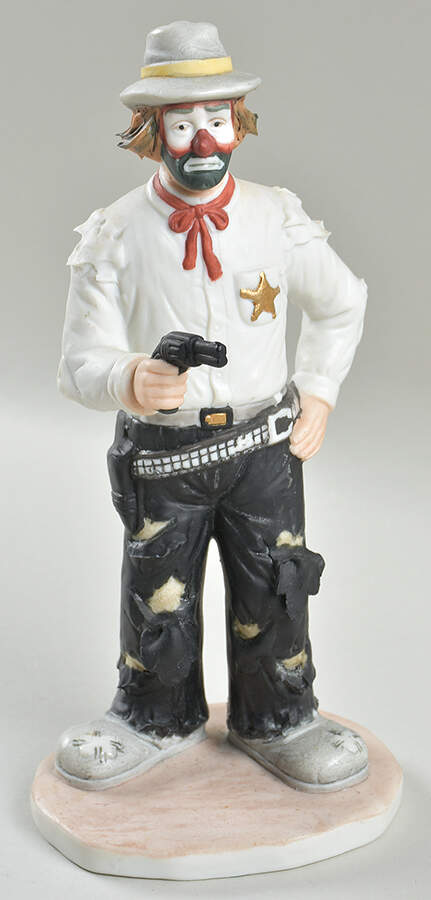 Emmett Kelly Jr-Figurine The Vigilante-No Base - No Box by Flambro-1