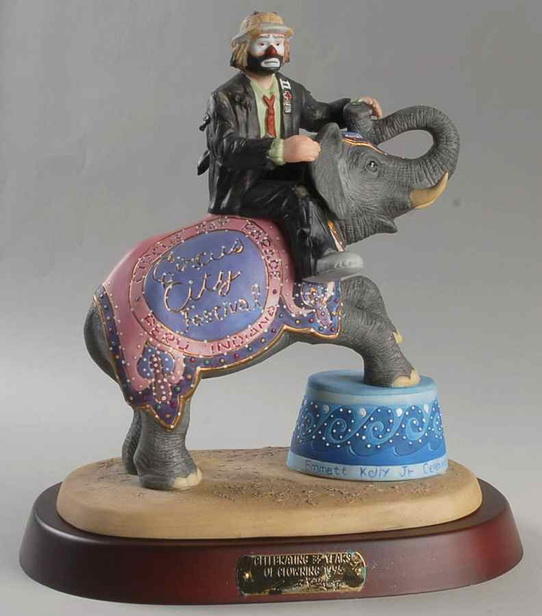 Emmett Kelly Jr-Figurine Celebrating 35 Years Of Clowning - Boxed by Flambro-1