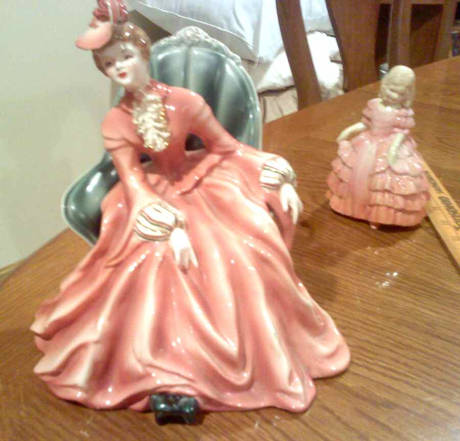 Florence Ceramics Figurine Mary-Seated-Rose On Green - No Box by Florence Ceramics-1