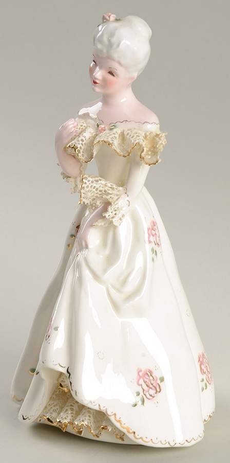 Florence Ceramics Figurine Eve-White And Gold Trim - No Box by Florence Ceramics-1