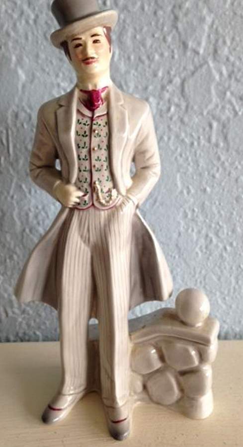 Florence Ceramics Figurine Rhett-Beige Suit/Stone Fence - No Box by Florence Ceramics-1
