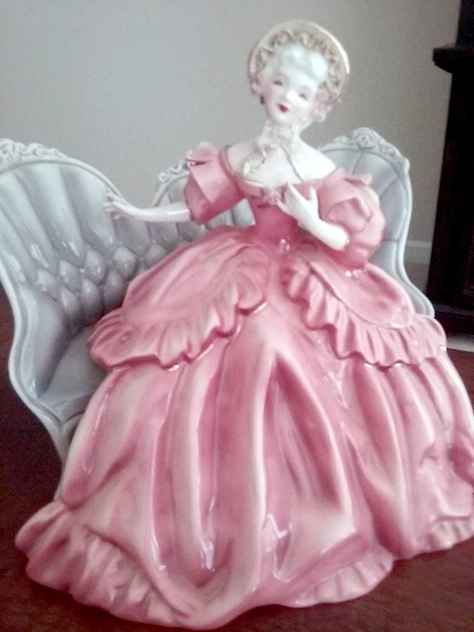 Florence Ceramics Figurine Victoria-Peach - No Box by Florence Ceramics-1