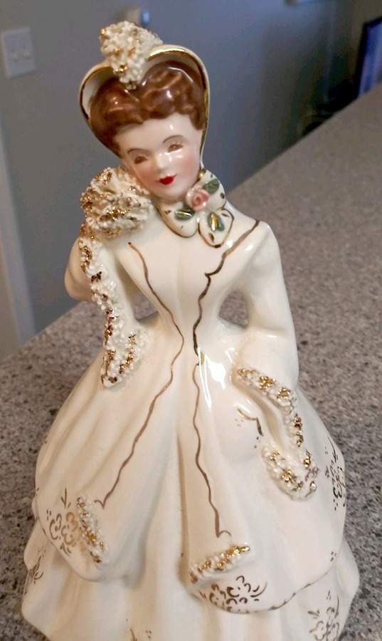 Florence Ceramics Figurine Irene-White & Gold - No Box by Florence Ceramics-1