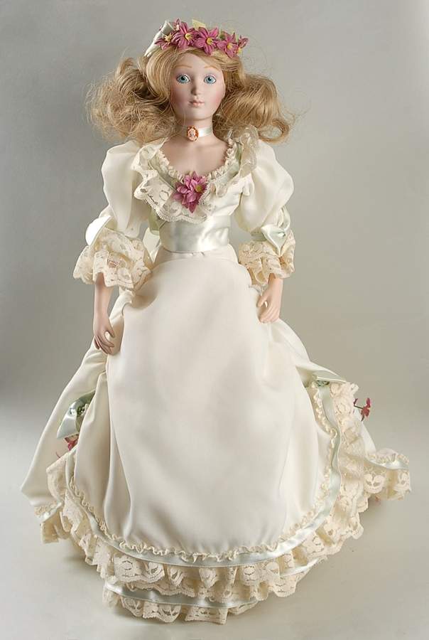 Little Women Amy - No Box by Franklin Mint-1