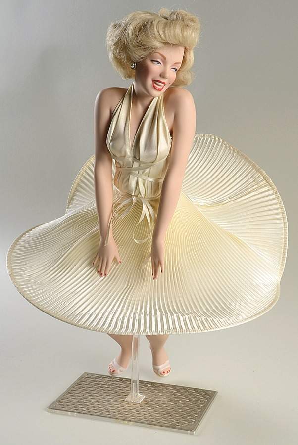 Marilyn Monroe-Doll Seven Year Itch - No Box by Franklin Mint-1
