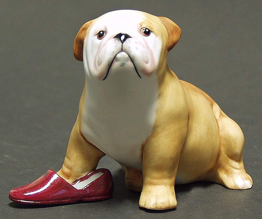 World of Puppies Bulldog - Boxed by Franklin Mint-1
