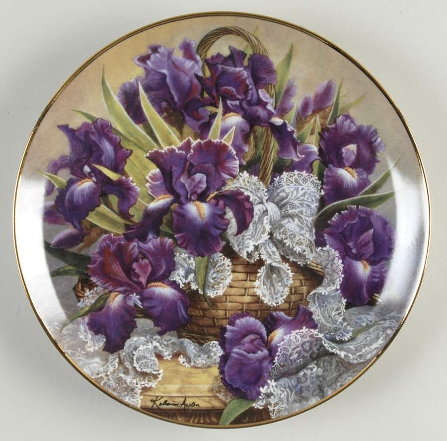 The Princess Grace Foundation Mogambo Iris - No Box by Franklin Mint-1