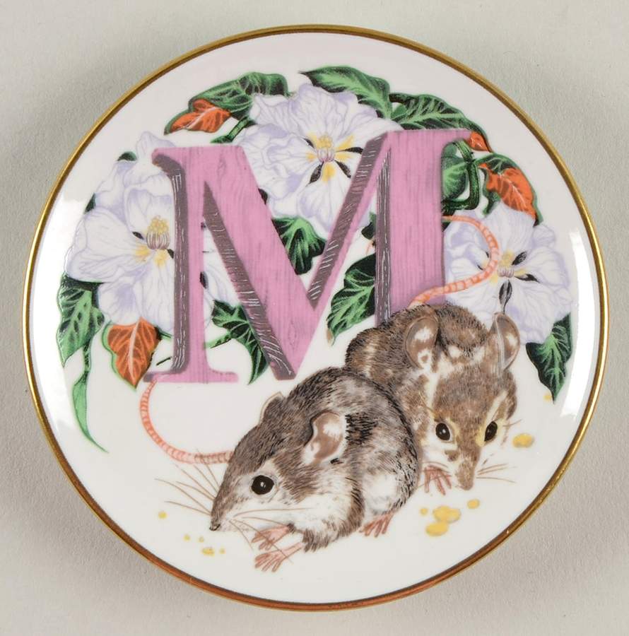 Animal Alphabet Miniature Plates M Is For Mouse - No Box by Franklin Mint-1