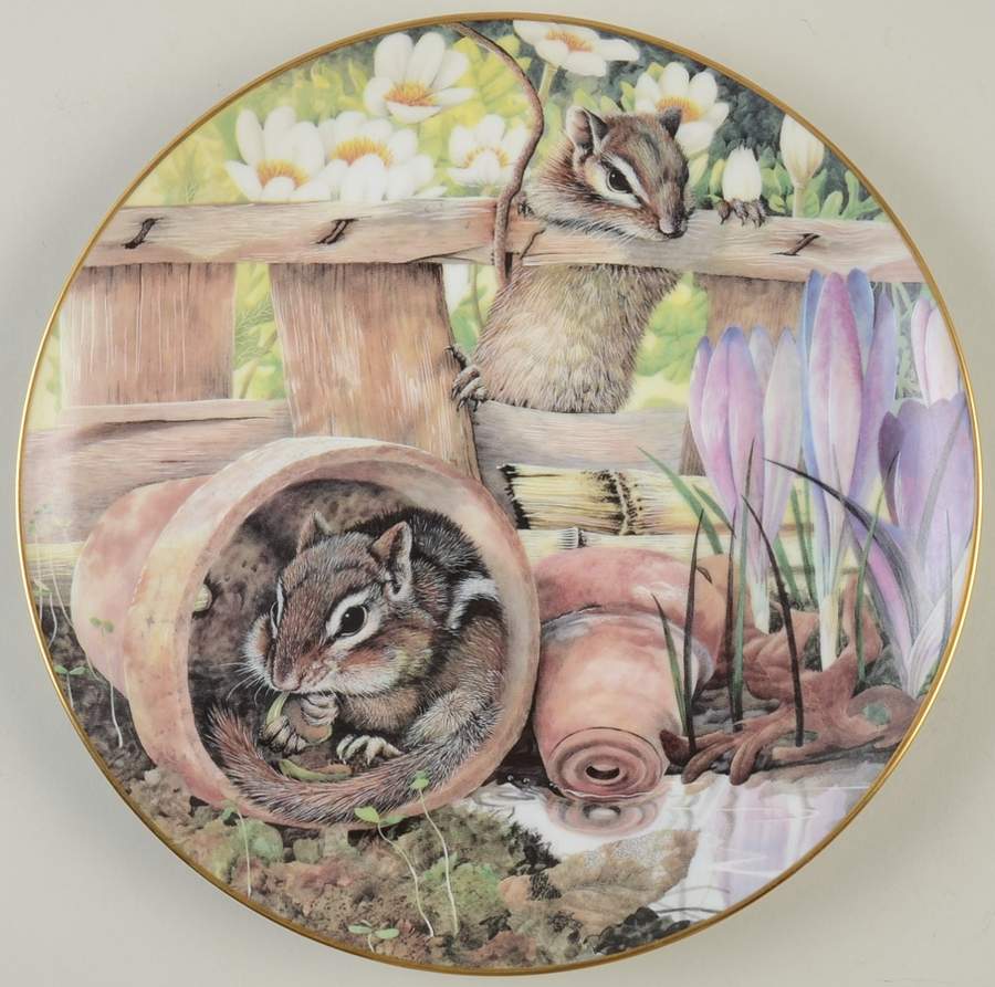 Country Diary Chipmunks - No Box by Franklin Mint-1