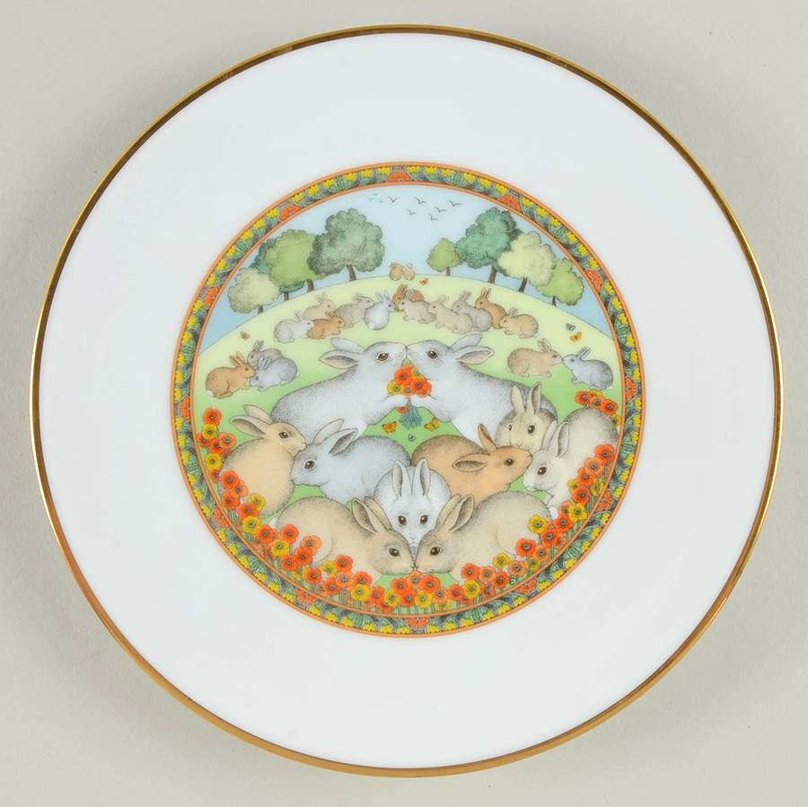 Days of The Week Friday-Child Is Loving And Giving - No Box by Franklin Mint-1
