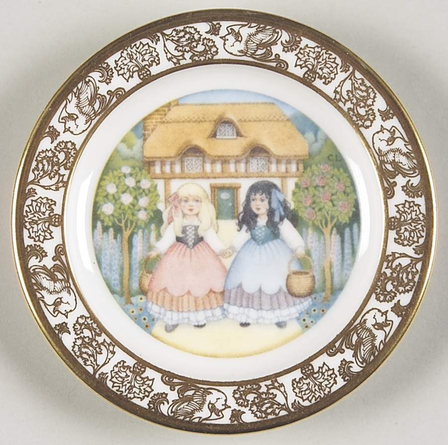 Best Loved Fairy Tales-Miniature Snow White And Rose Red - Boxed by Franklin Mint-1