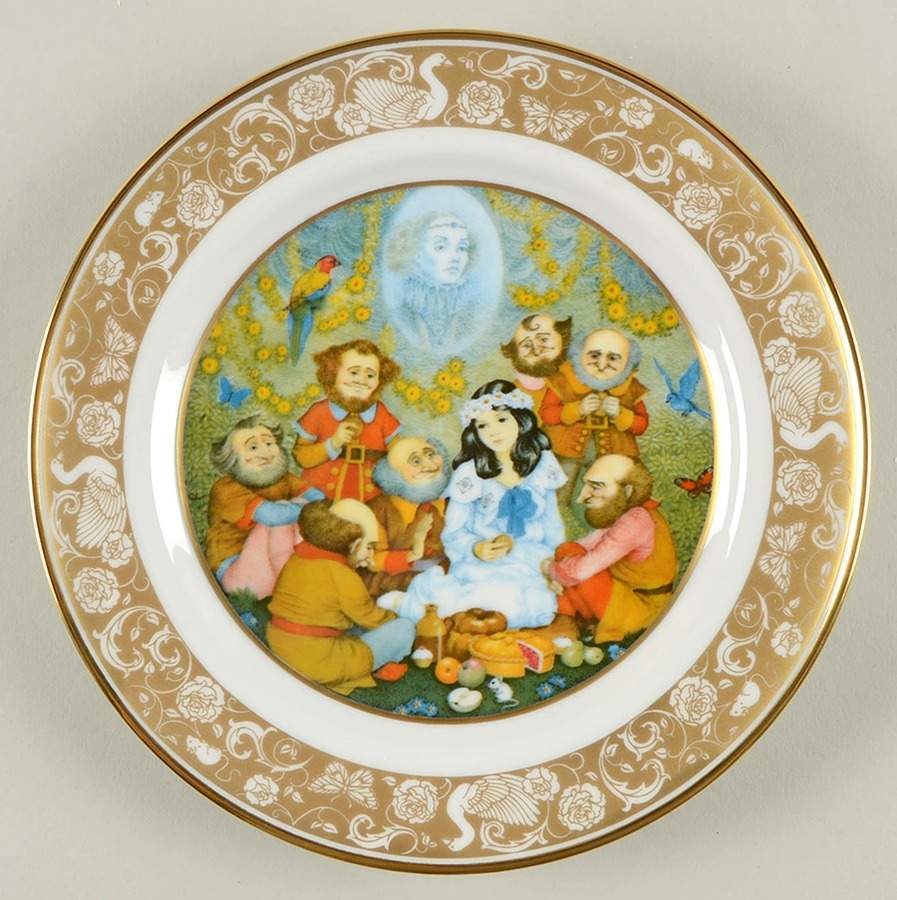 Grimm's Fairy Tales Snow White And The Seven Dwarfs - No Box by Franklin Mint-1