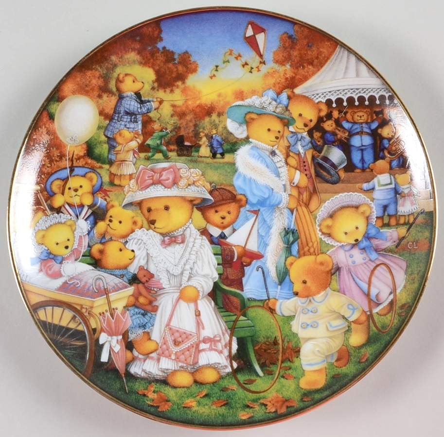 World of Teddy Bears Teddy Bear Outing - No Box by Franklin Mint-1