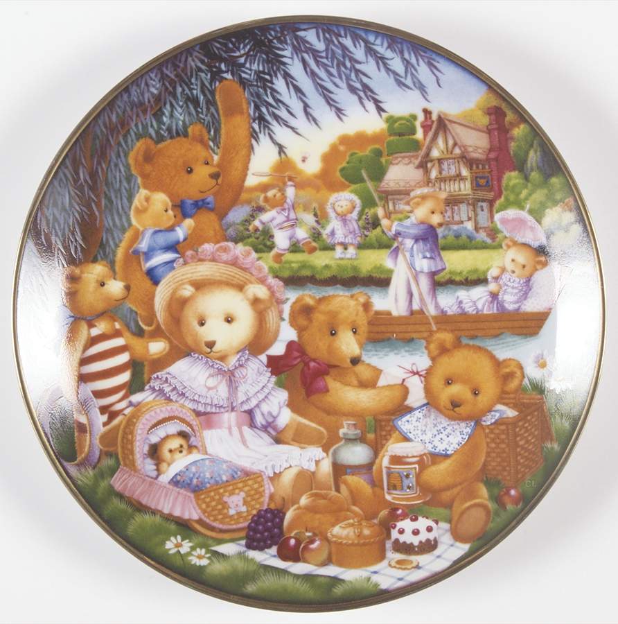 World of Teddy Bears Teddy Bear Picnic - No Box by Franklin Mint-1