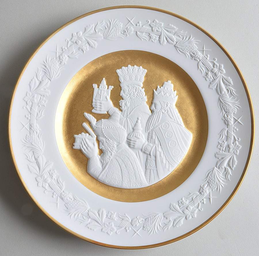 Christmas Plate-Bisque We Three Kings - Boxed by Franklin Mint-1