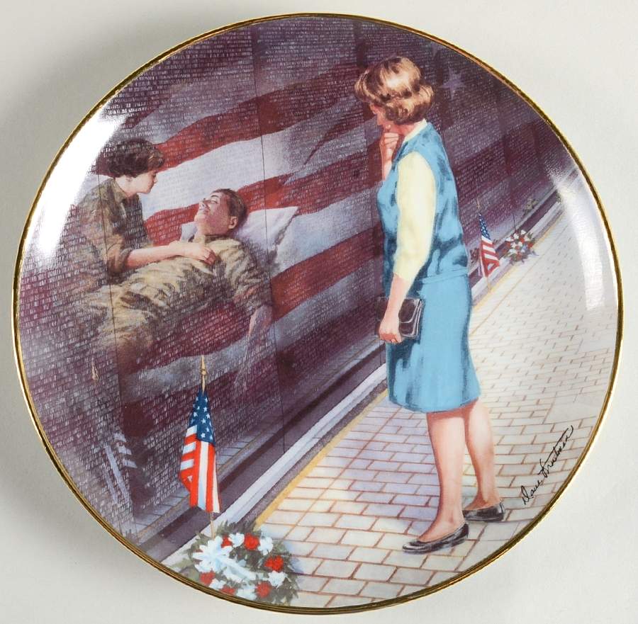 Vietnam Veterans Memorial Reflections Of Love - No Box by Franklin Mint-1