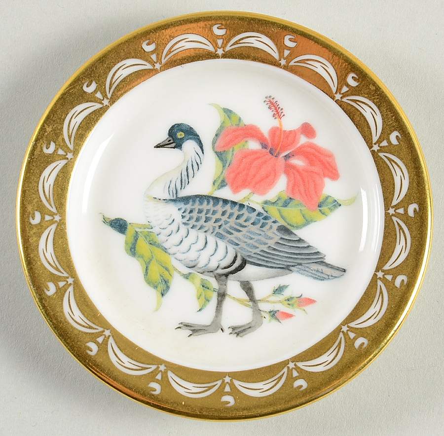 State Birds & Flowers Miniature Hawaii-Hawaiian Goose / Hibiscus - Hawaii, No Box by Franklin Mint-1
