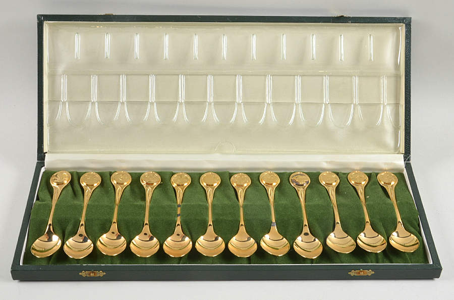 Twelve Days of Christmas-Gold Set Of 12 With Case - Boxed by Franklin Mint-1