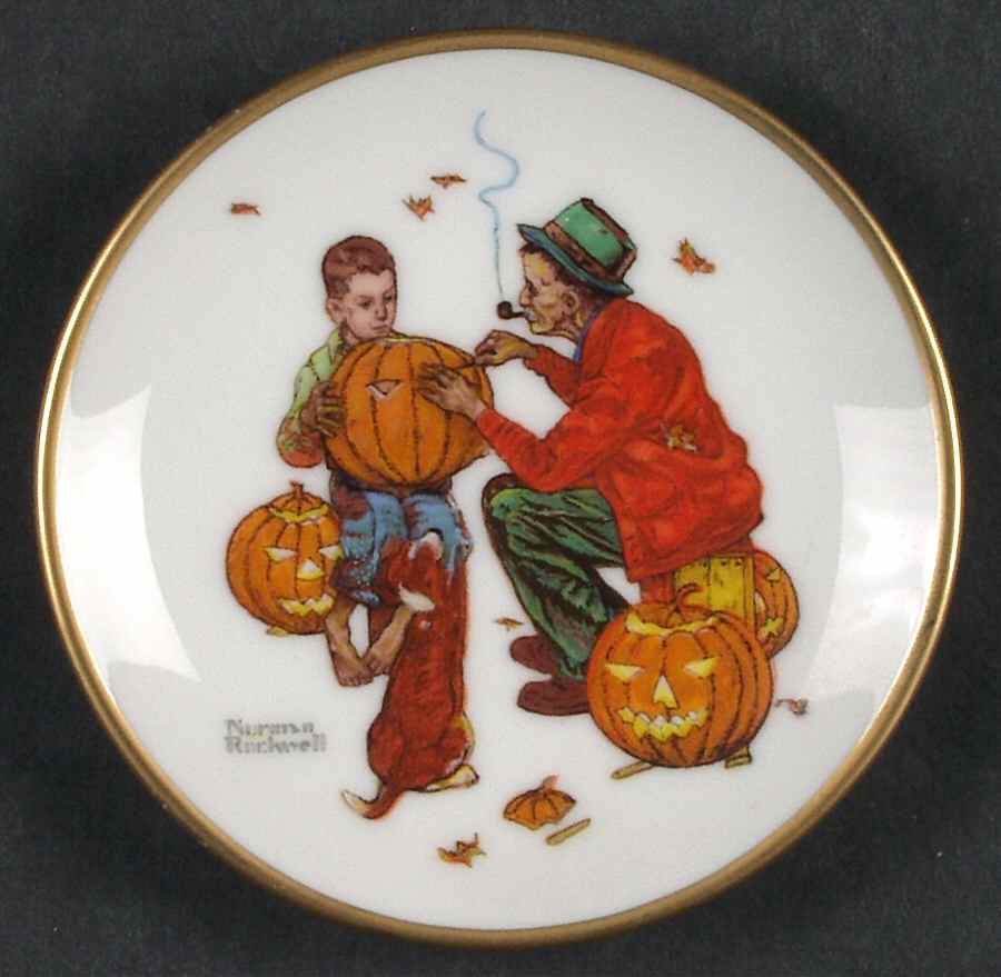 Four Seasons Miniature-Plates Ghostly Gourds - Boxed by Fairmont Collectible-1