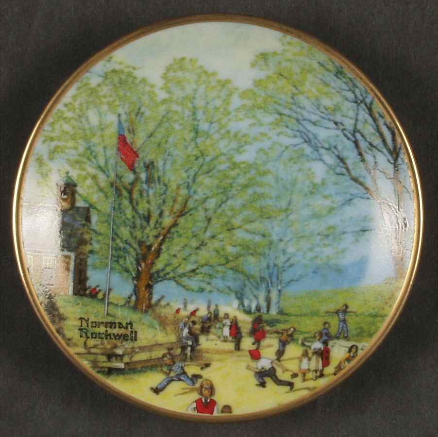 Four Seasons Miniature-Plates Carefree Days Ahead - Boxed by Fairmont Collectible-1