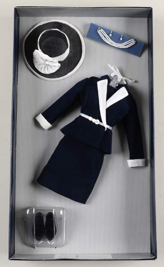 Diana Princess of Wales-Vinyl Ensemble-Blue Suit With Hat - Boxed by Franklin Mint-1