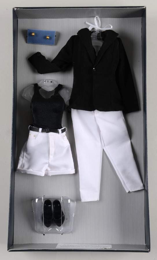 Diana Princess of Wales-Vinyl Ensemble - Black & White - Boxed by Franklin Mint-1