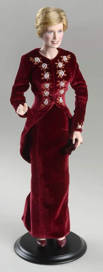 Diana Princess of Wales Porcelain Dolls Princess Of Loveliness - Boxed by Franklin Mint-1