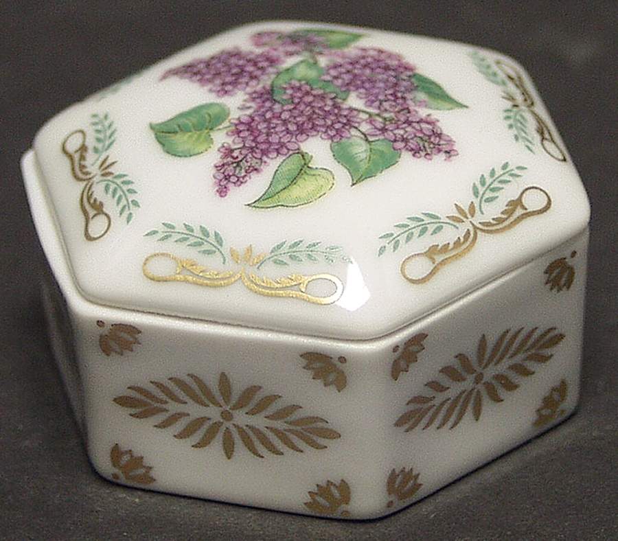 Flowers of Colonial America-Box Lilac - No Box by Franklin Mint-1