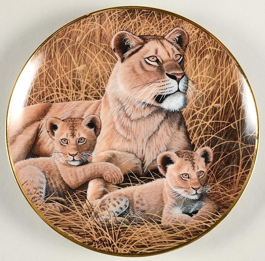 Majestic Cats African Lioness And Cubs - No Box by Franklin Mint-1