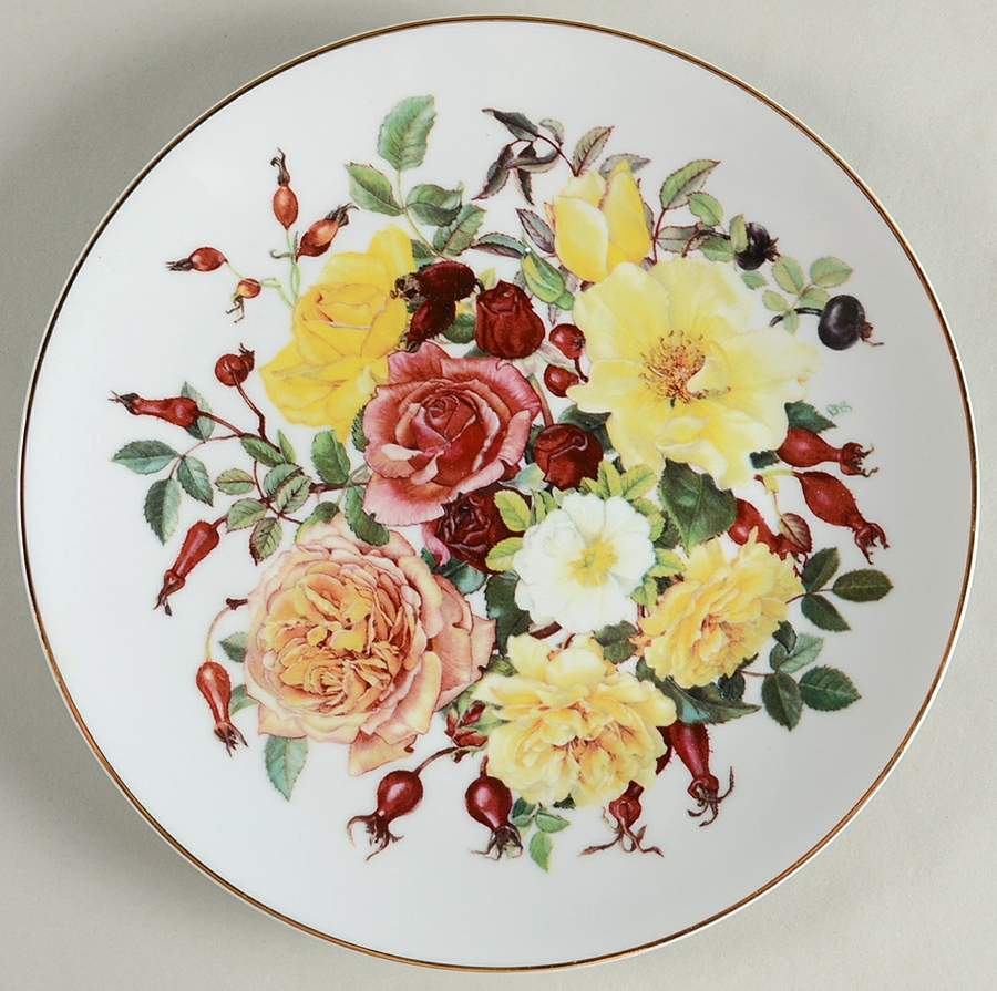 Majesty of Roses Golden Aura - No Box by Franklin Mint-1