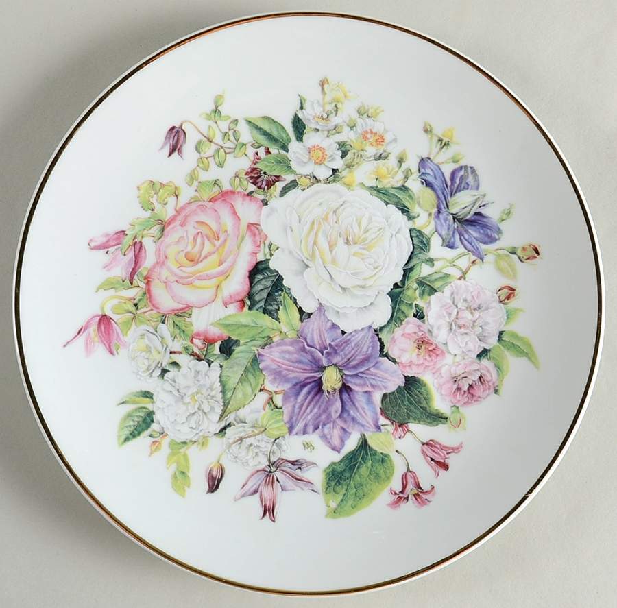 Majesty of Roses Beauty Ascending - No Box by Franklin Mint-1