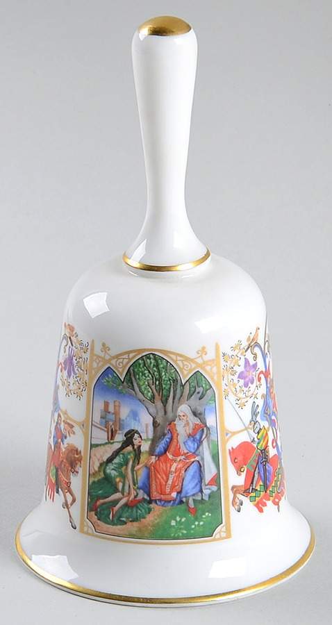 Romance of Camelot Merlin Reveals A Spell To Vivian - No Box by Franklin Mint-1