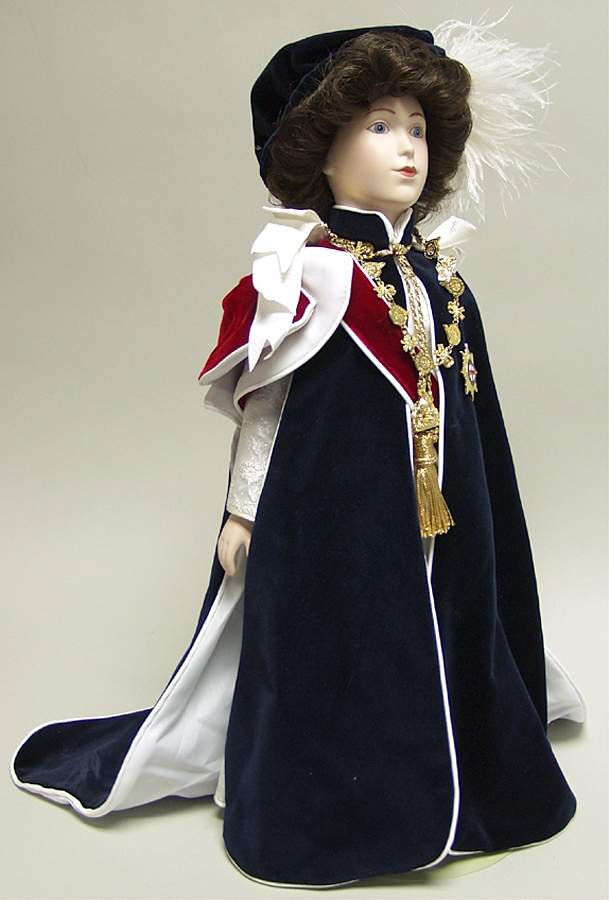 Great Queens of England Collection Elizabeth Ii - Boxed by Franklin Mint-1