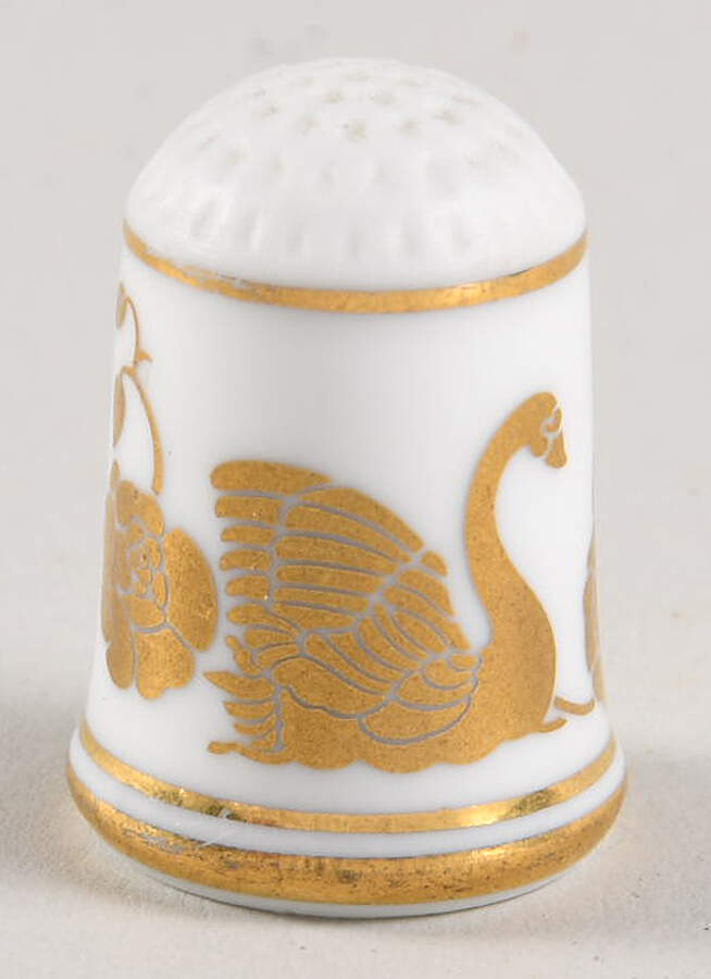 Great Porcelain Houses Franklin Mint - No Box by Franklin Mint-1