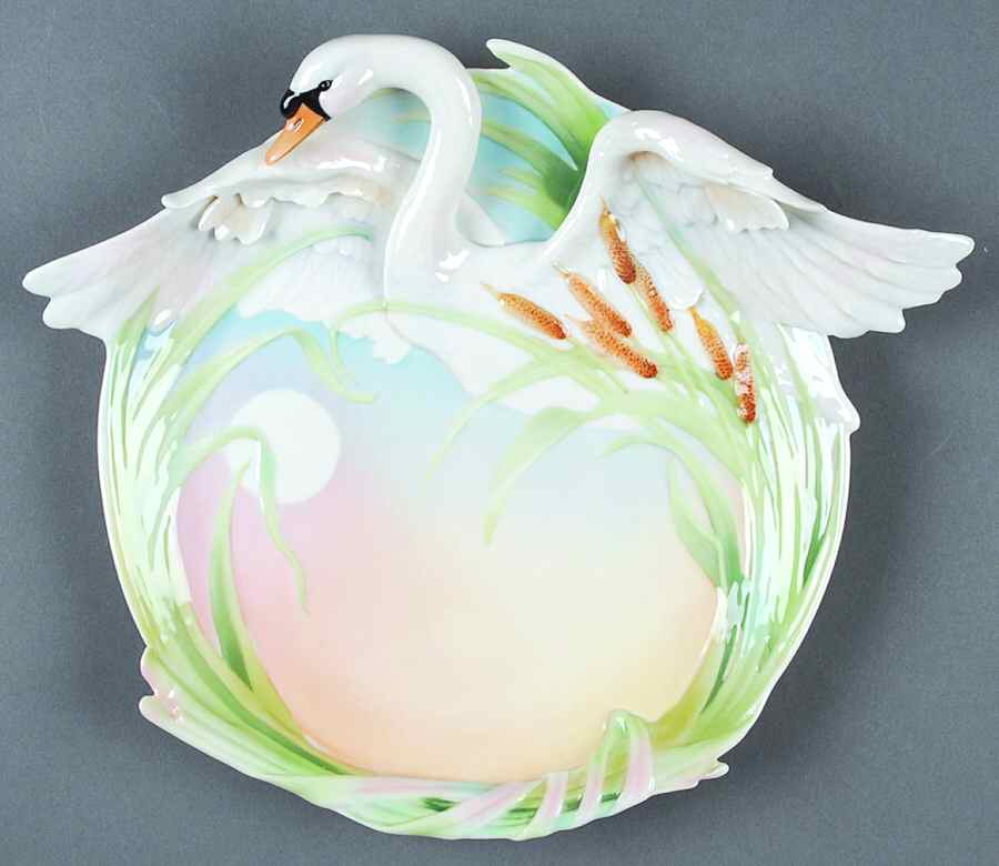Southern Splendor Swan Ornamental Plate - Boxed by Franz Collection-1