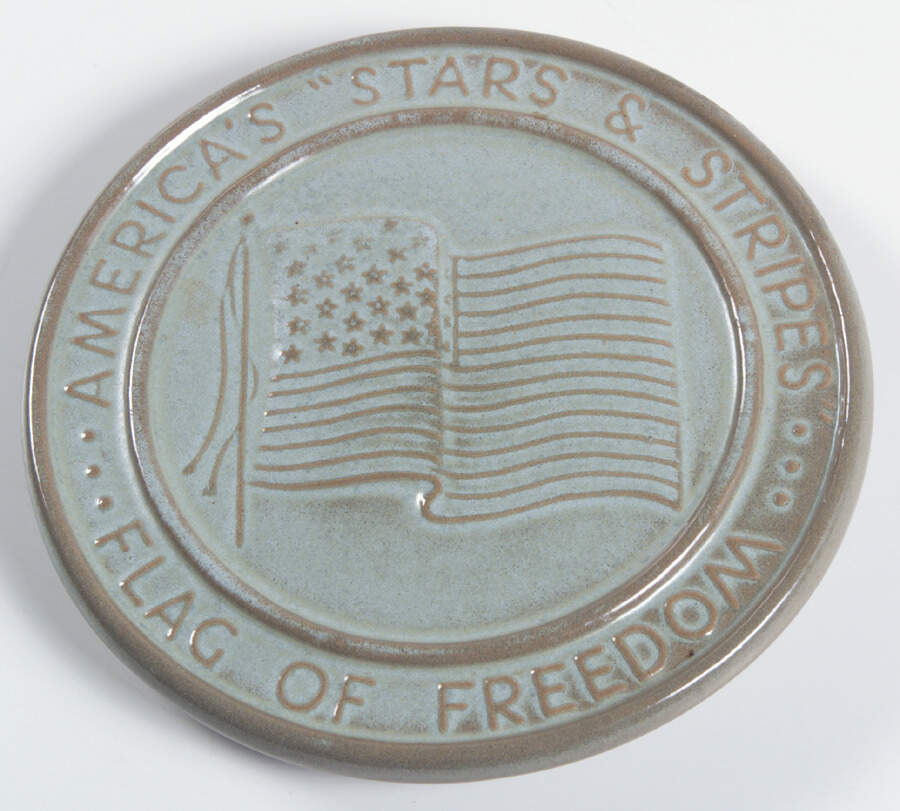 Bicentennial Trivet American Flag-Woodland Moss - No Box by Frankoma-1