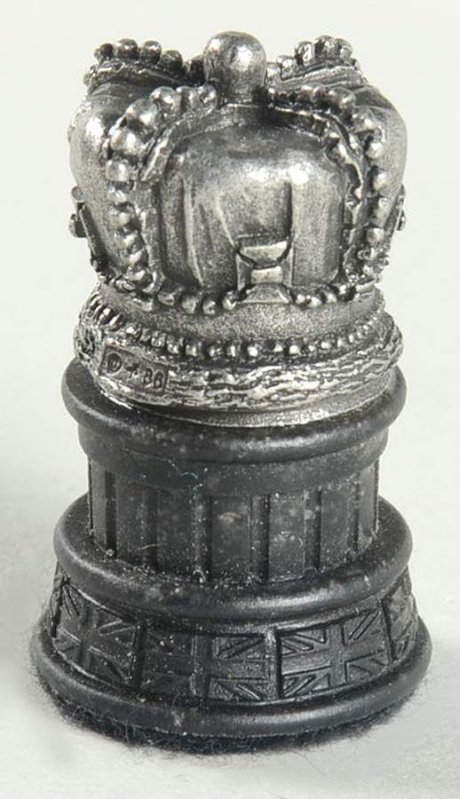 Revolutionary War Chess Set Black Rook-King's Crown - Rook-Black Chess Piece by Franklin Mint-1