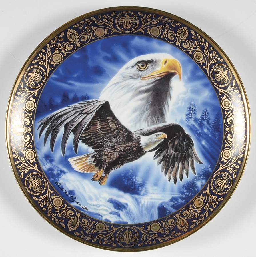 The Freedoms Foundation of Valley Forge Heights Of Freedom-Blue Border - No Box by Franklin Mint-1