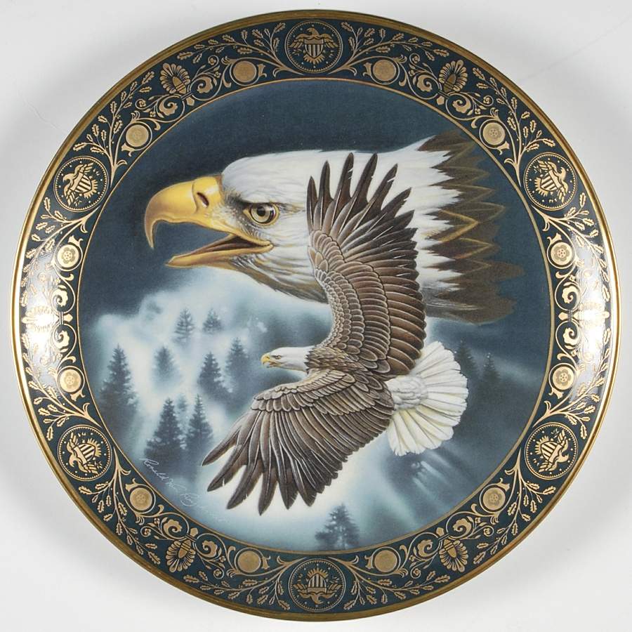 The Freedoms Foundation of Valley Forge On The Wings Of Freedom-Green Border - No Box by Franklin Mint-1