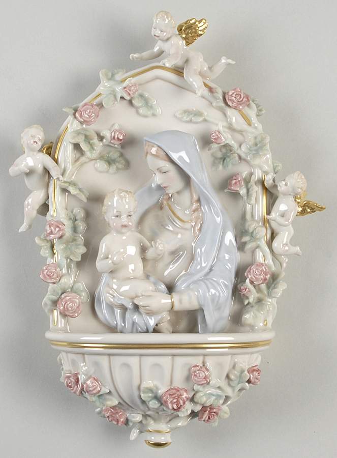 Franklin Mint Giftware Madonna & Child Holy Font - No Box by Franklin Mint-1