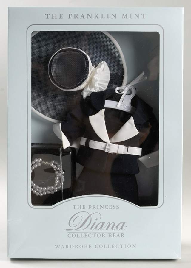 Princess Diana Collector Bears Blue & White Ensemble - Boxed by Franklin Mint-1