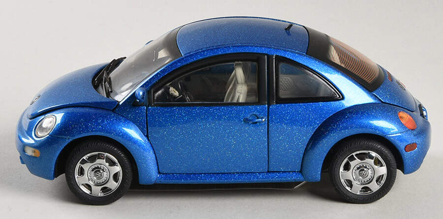 Precision Models Vw Beetle Millenium-Collector's Choice - No Box by Franklin Mint-1