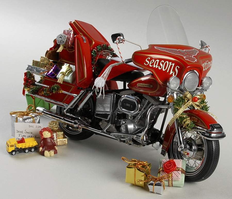 Precision Models-Christmas Harley Harley Davidson Electra Glide  - No Box by Franklin Mint-1